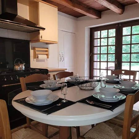 Holiday home Pas Gerenoveerd Paradijsje Le Bonheur