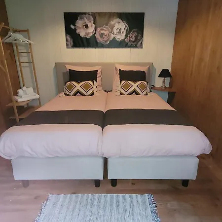 Holiday home Pas Gerenoveerd Paradijsje Le Bonheur *